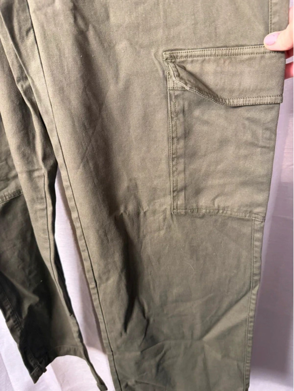 Universal Thread Women's Olive Green Cargo Pants Size 12L - Picture 3 of 5